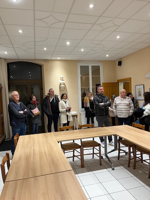 Les participants durant le discours. Vœux 2024 de la municipalité au personnel communal.