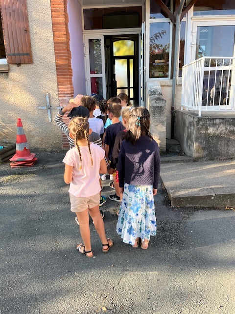Rentrée scolaire 2024 : stabilité des effectifs. Rentrée scolaire 2024 : stabilité des effectifs.