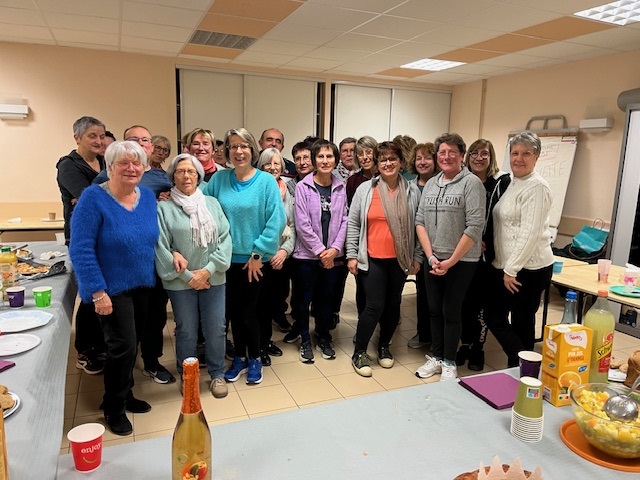 Le club de gymnastique a tiré les rois. Le club de gymnastique a tiré les rois.