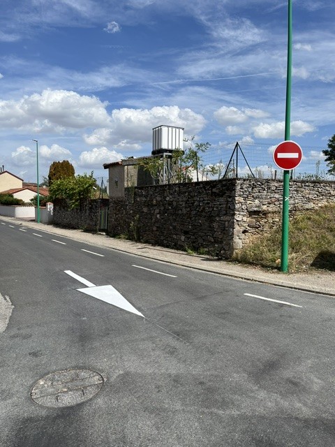 La rue des Terrasses est en sens unique