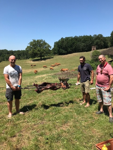 Un repas de la chasse convivial. Un repas de la chasse convivial.