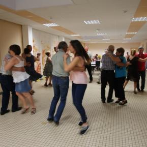 C'est la rentrée au club de danse de Valdériès.