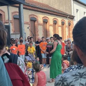Une fête de l'école haute en couleurs le 13 06 2025.