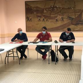 Certains membres du conseil municipal lors de la réunion.